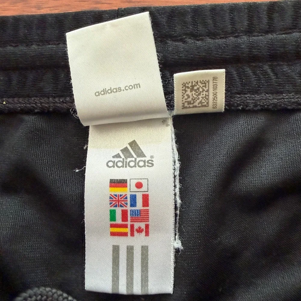 Adidas Vintage 05 Black Athletic Soccer Basketball Shorts Baggy Y2K